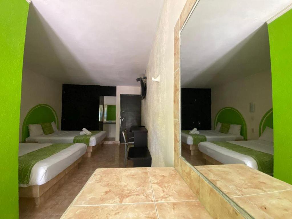 Hc International By R&T Hotel Cancun Exterior photo