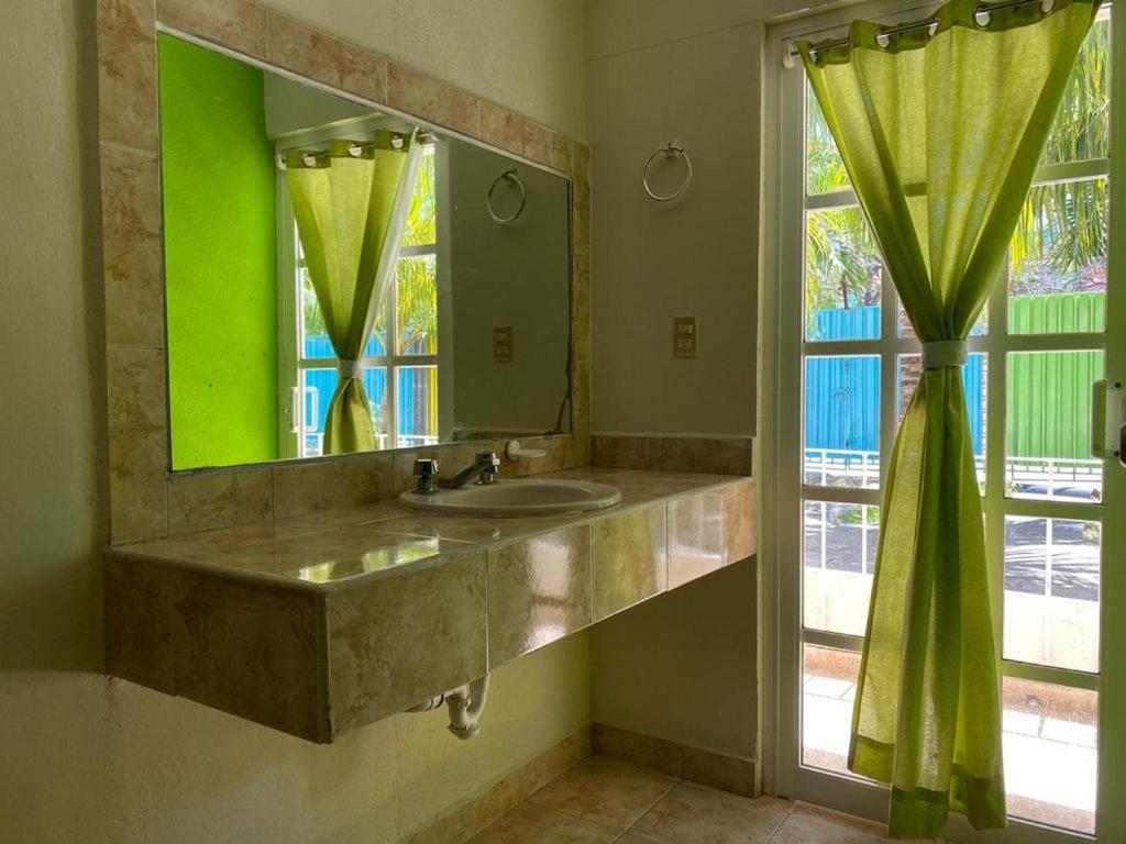 Hc International By R&T Hotel Cancun Exterior photo